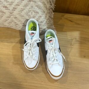 Nike Court Legacy Sneakers | 10.5